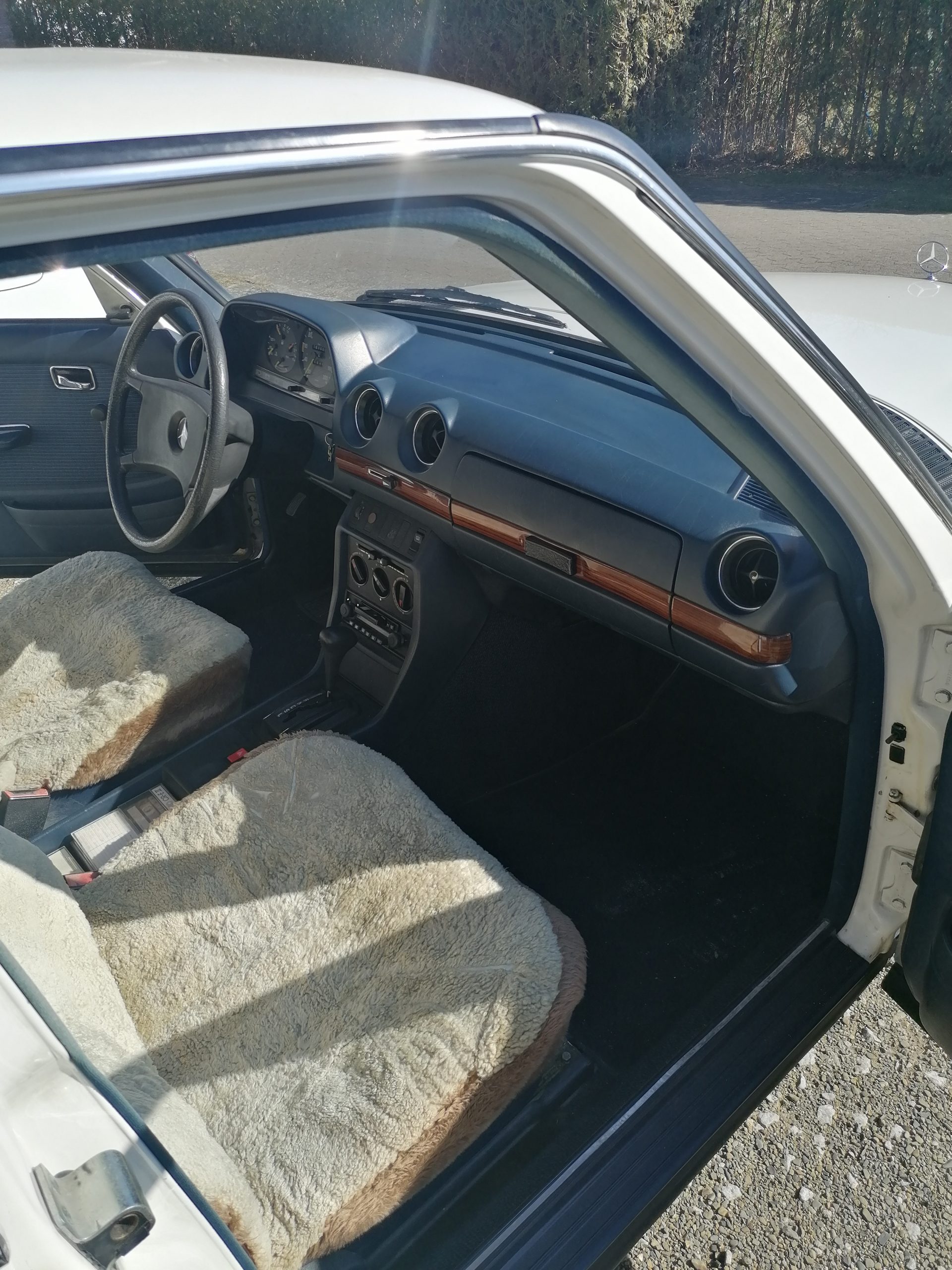 Mercedes-Benz 200 Limousine Innenraum