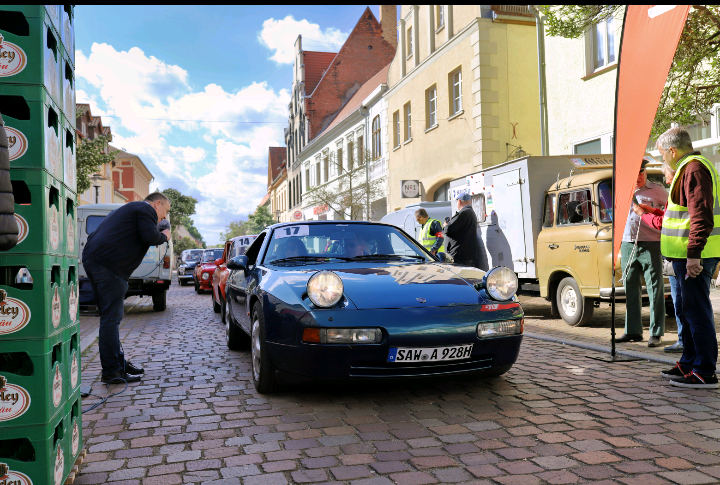 Porsche 928 S4
