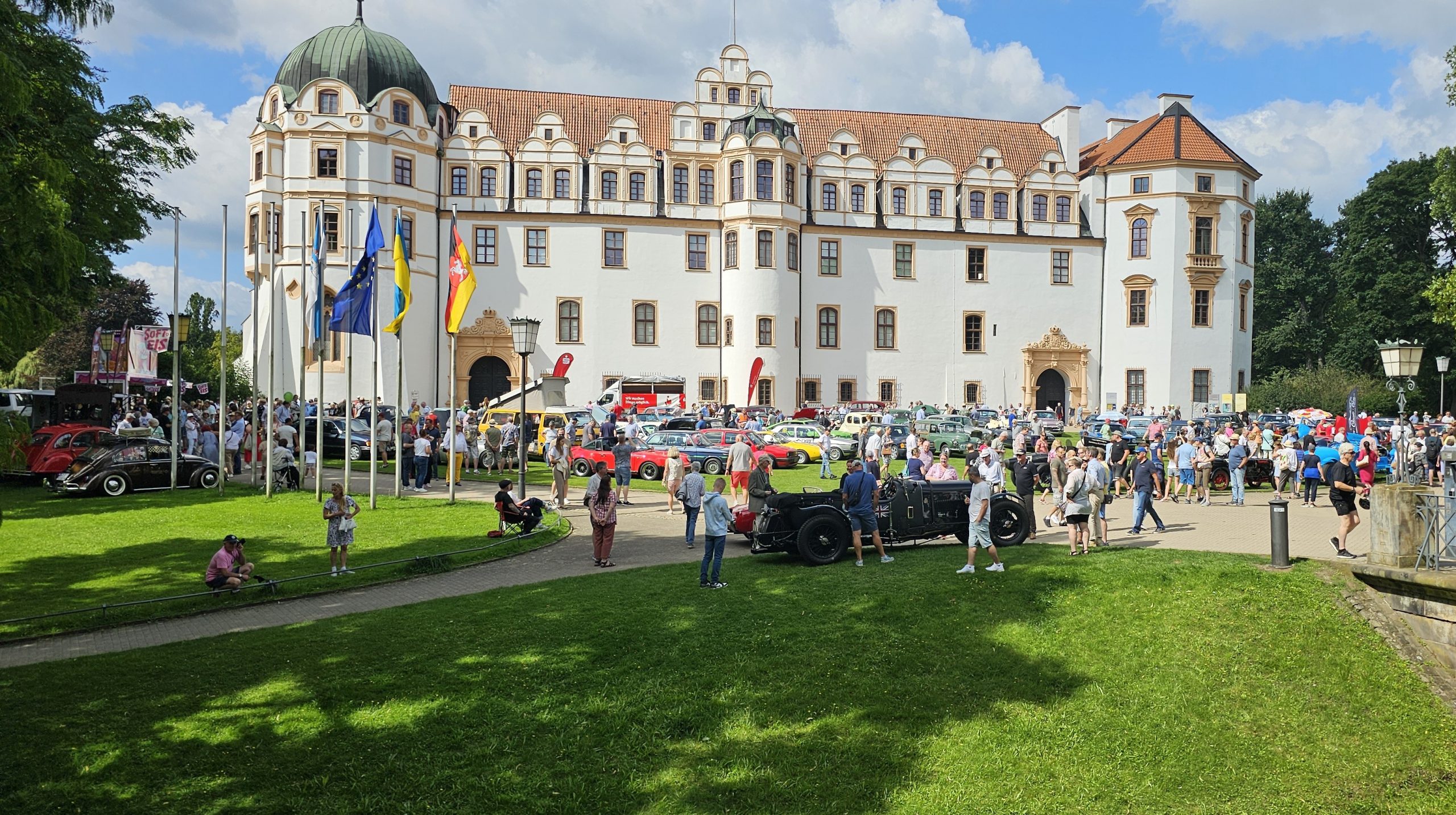 Celler Schloss und Oldtimer